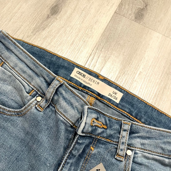 ASOS Petite Cropped Jeans - Picture 3 of 4